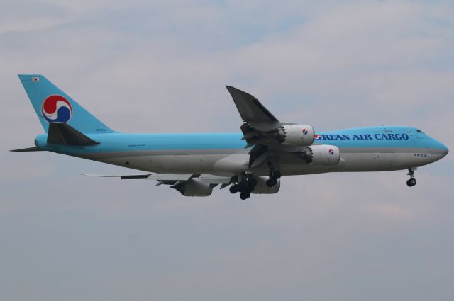 BOEING 747-8 (HL7624)