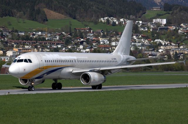 Airbus A320 (LZ-BHH)