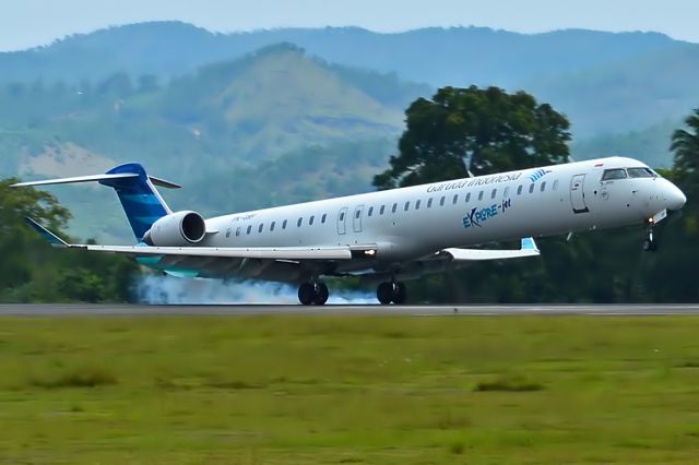 Canadair Regional Jet CRJ-100 (PK-GRF) - TOUCHDOWN RW17