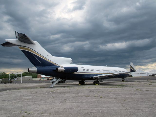 Boeing 727-200 (N727NY) - A very nice VIP aircraft.