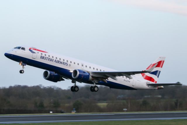 Embraer 175 (G-LCYV) - CFE7327 departing to snowy Chambery