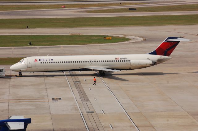 McDonnell Douglas DC-9-50 (N772NC) - Delta DC-9-50 at IAH.
