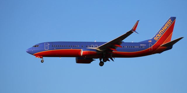 Boeing 737-800 (N8651A) - On final is this 2014 Southwest Airlines Airbus 737-8H4 in the Autumn of 2020.