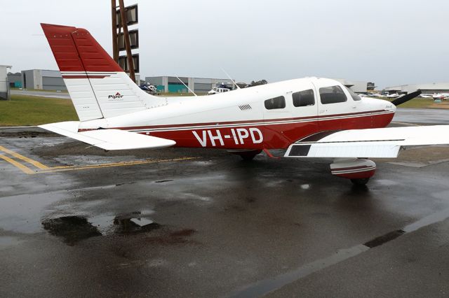 Piper Cherokee (VH-IPD)