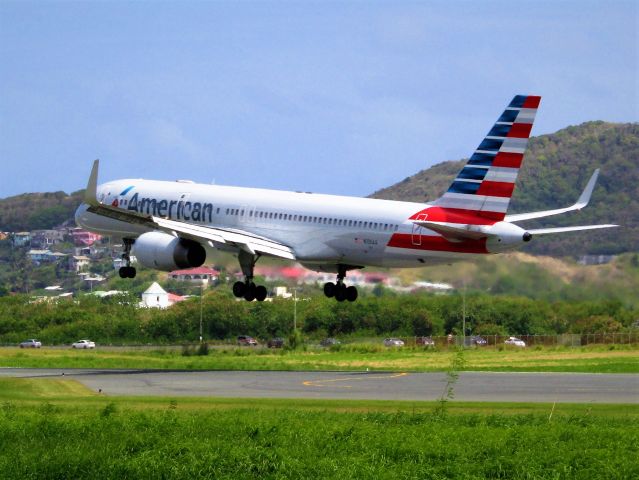 Boeing 757-200 (N190AA)