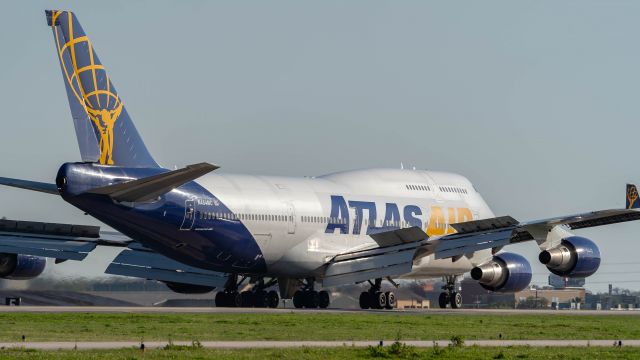 Boeing 747-400 (N464MC) - 3/14/2019