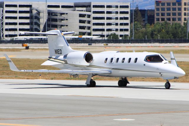 Learjet 31 (N1ED)