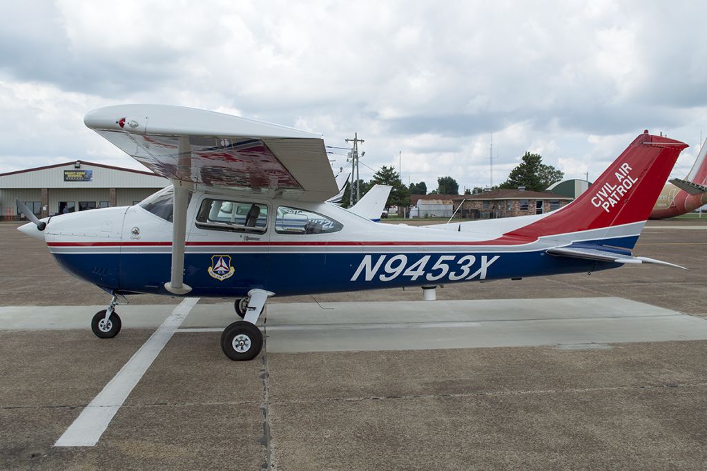 Cessna Skylane (N9453X)