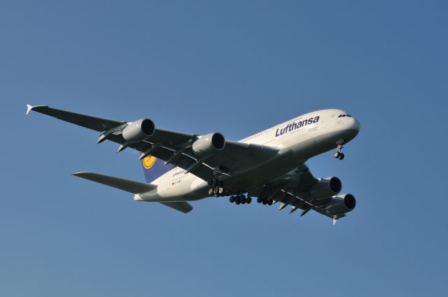 Airbus A380-800 (D-AIMA) - 2010/9/18