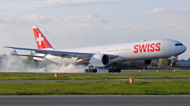 BOEING 777-300 (HB-JNC) - Boeing 777-3DE(ER) Swiss, Prague (PRG), May 8, 2016