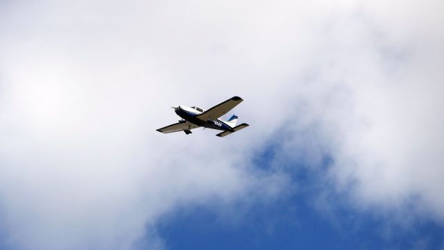 Piper Cherokee (N5914V)