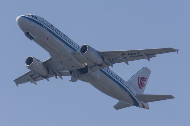 Airbus A320 (B-6882) - A320-232 : Aug 14 2013,Kansai international Airport  (Izumisano, Osaka) RJBB / KIX