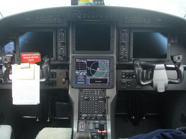 Pilatus PC-12 (VH-OWA) - IN THE COCKPIT