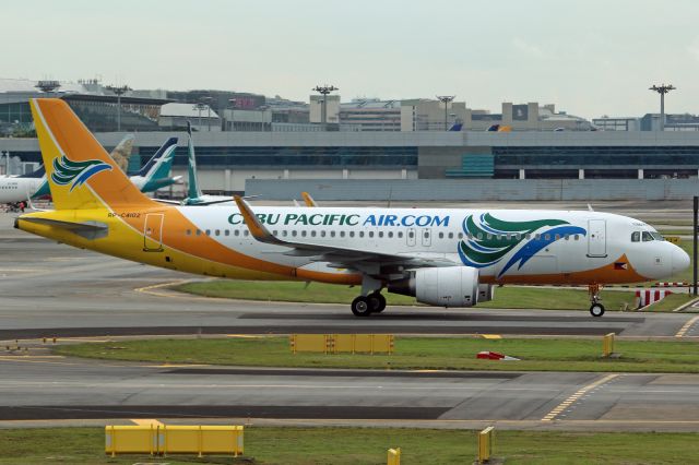 Airbus A320 (RP-C4102)
