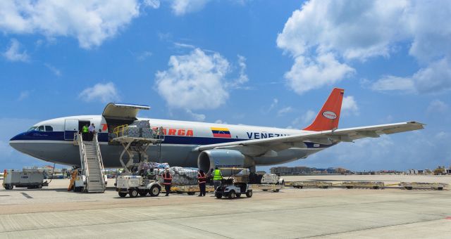 YV-562T — - Transcarga at TNCM St Maarten after the passing of IRMA.