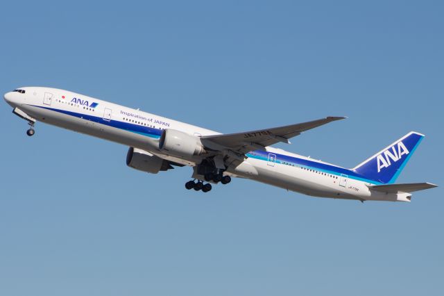 BOEING 777-300ER (JA779A)