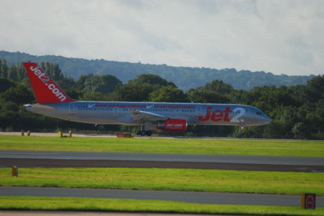 Boeing 757-200 (G-LSAH) - Manchester Viewing Area