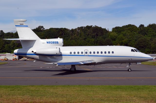 Dassault Falcon 900 (N908SB)