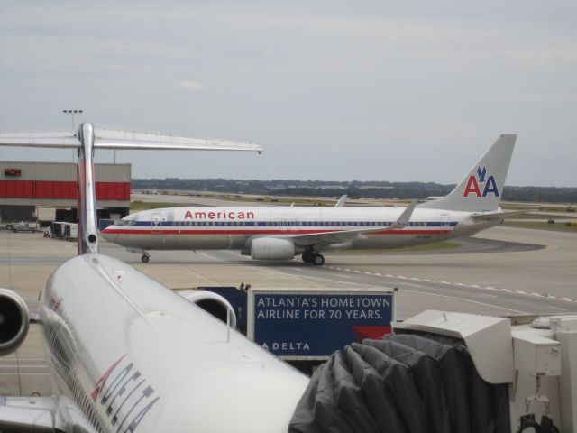 Boeing 737-800 (N848NN)