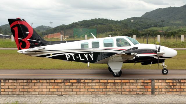 Beechcraft Baron (58) (PT-LYY)
