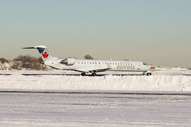 Canadair Regional Jet CRJ-900 (C-GNJZ) - 02/10/13 -the day after the blizzard of 2013. 2nd phot ever uploaded on flightaware.com of C-GNJZ