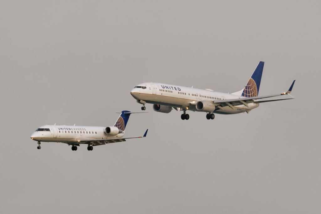 Boeing 737-800 (N69829) - 7th Dec., 2015