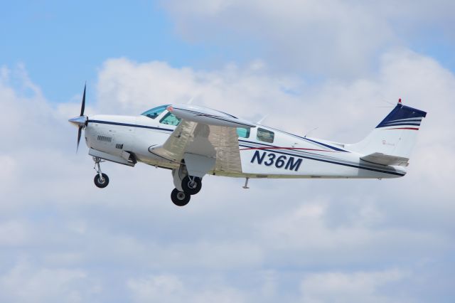 Beechcraft Bonanza (36) (N36M)