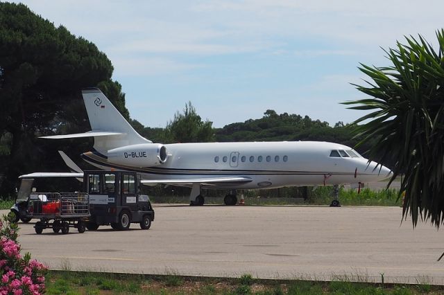 Dassault Falcon 2000 (D-BLUE) - 15 juin 2018