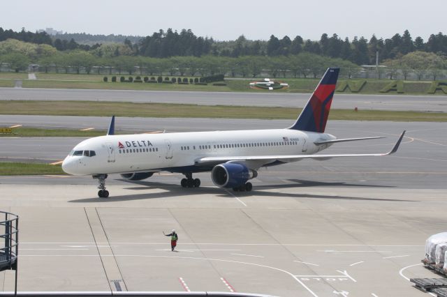 Boeing 757-200 (N546US)