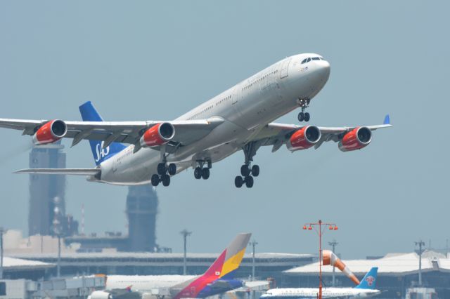 Airbus A340-300 (OY-KBI)