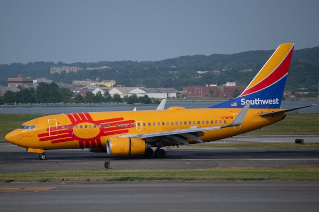 Boeing 737-700 (N718WN)
