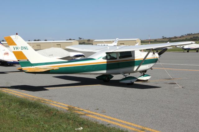 Cessna Skylane (VH-DNL)