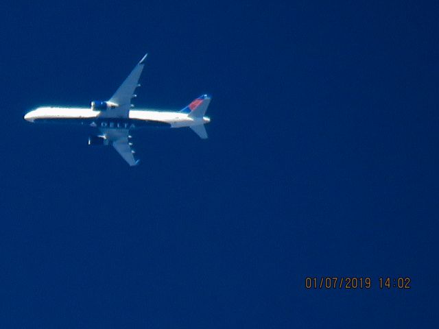 Boeing 757-200 (N722TW)