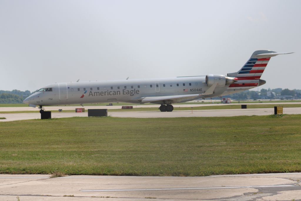 Canadair Regional Jet CRJ-700 (N504AE)