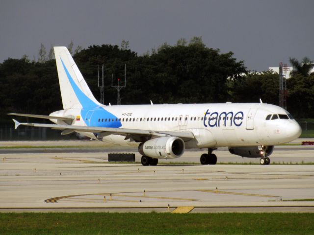 Airbus A320 (HC-COE)