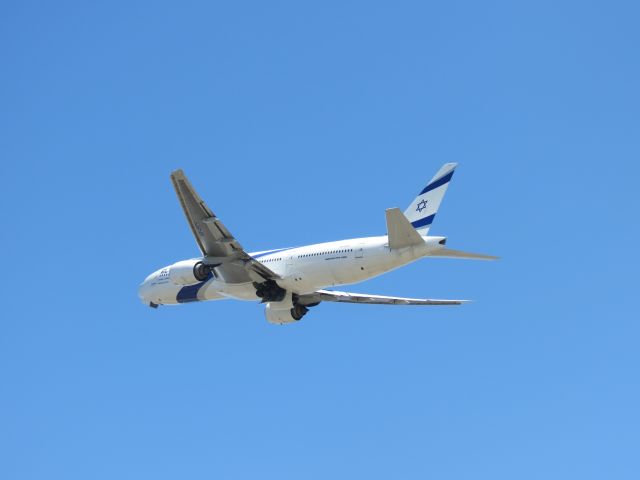 Boeing 777-200 (4X-ECE) - 4X-ECE El Al Israel Airlines Boeing 777-258(ER)br /br /Shot from the Virgin Atlantic Cargo Area near Runway 22R on Airis Road at Newark Liberty International Airport.