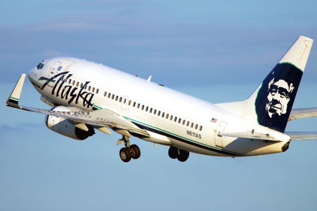 Boeing 737-700 (N611AS) - 4 departure.