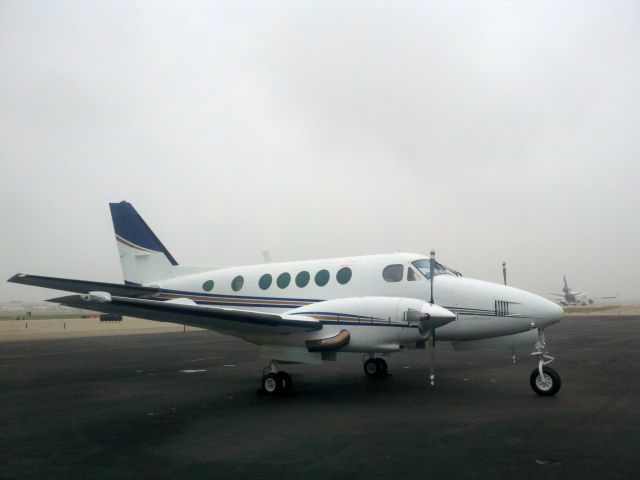 Beechcraft King Air 100 (N68MU)