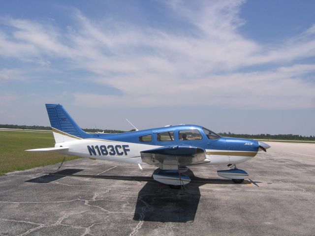 Piper Cherokee (N183CF)