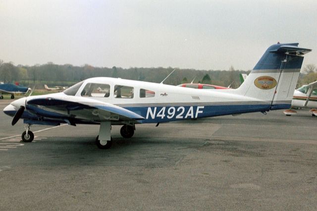 Piper PA-44 Seminole (N492AF) - Seen here in Apr-04.  Reregistered G-CFSA 29-Sep-06, transferred to Romania 27-May-10 where it became YR-BFL then reregistered VH-YZW 22-Dec-11.