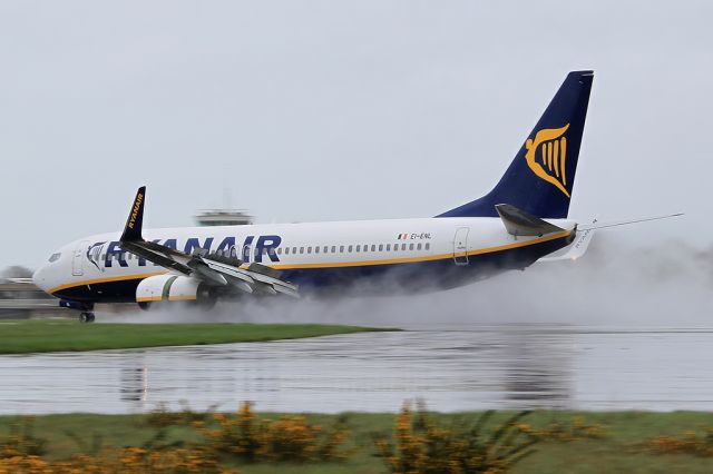 Boeing 737-800 (EI-ENL)