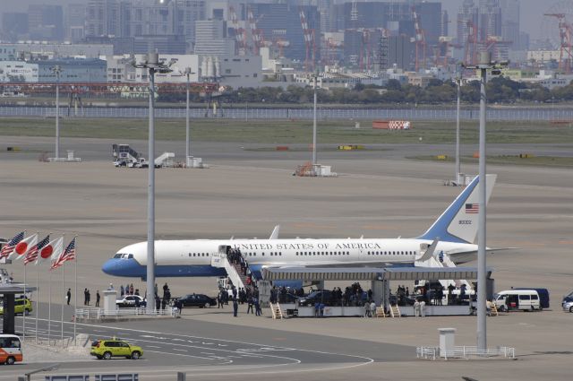 98-0002 — - Visit at Haneda Intl Airport on 2011/4/17 V1 Spot