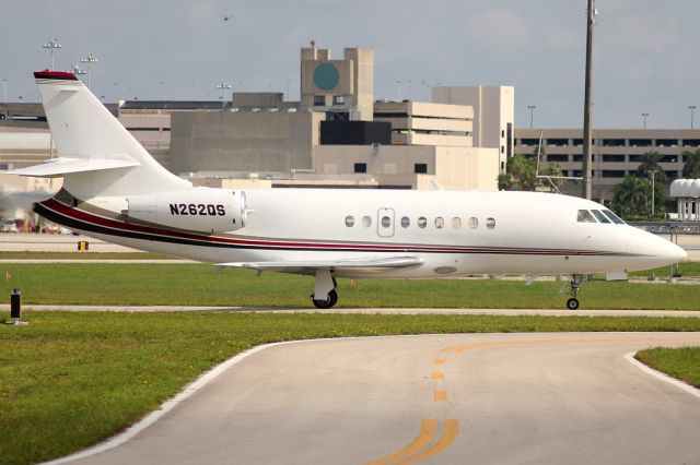 Dassault Falcon 2000 (N262QS)