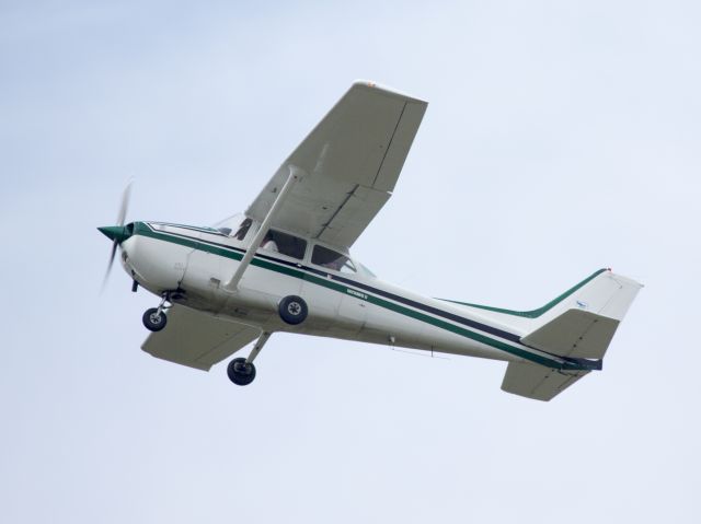 Cessna Skyhawk (N52218)