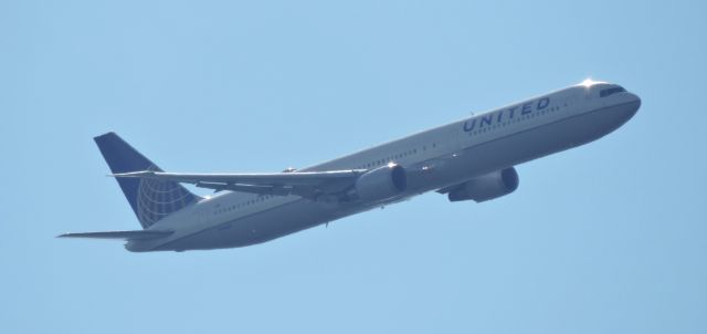 Boeing 787-9 Dreamliner (N26960) - Minutes before landing in the fall of 2017.