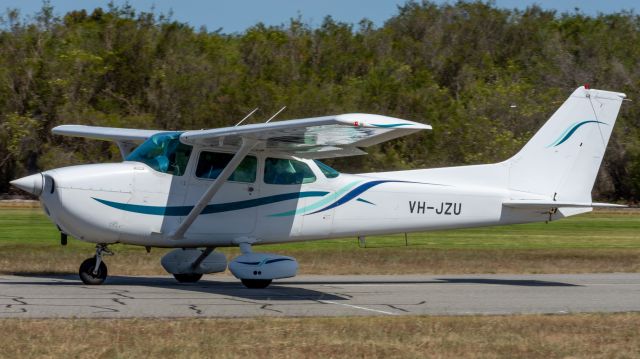 Cessna Skyhawk (VH-JZU)