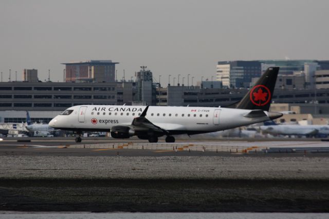 Embraer 175 (C-FRQN)