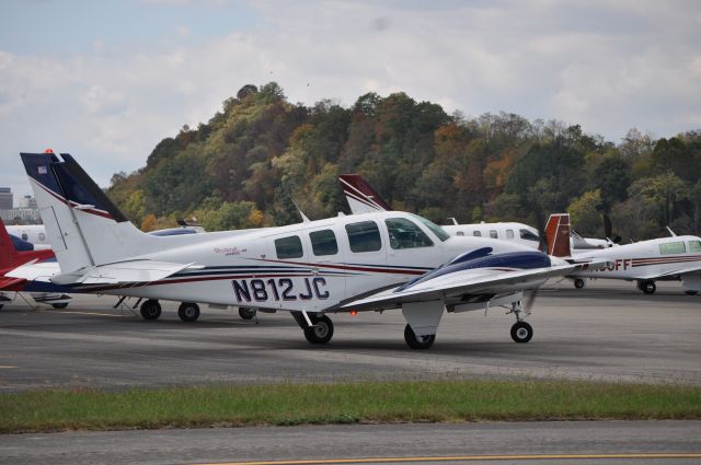 Beechcraft Baron (58) (N812JC)