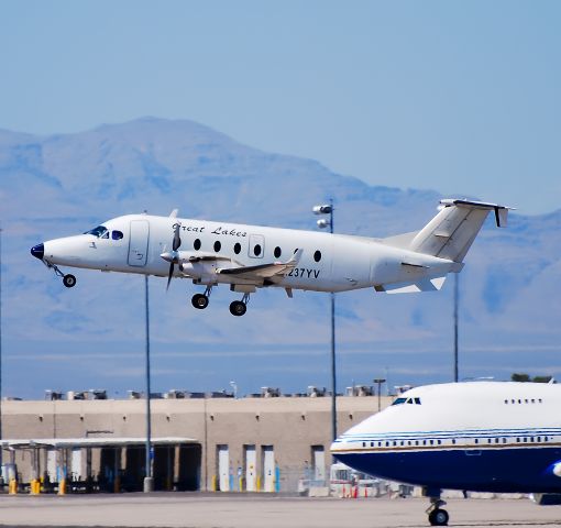 Beechcraft 1900 (N237YV) - Great Lakes Airlines Beech 1900D N237YV cn UE-237  Las Vegas - McCarran International (LAS / KLAS) USA - Nevada, May 24, 2011 Photo: Tomás Del Coro