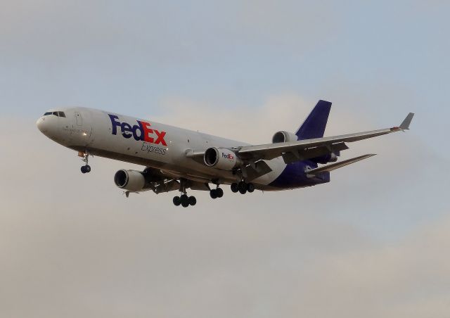 Boeing MD-11 (N527FE)